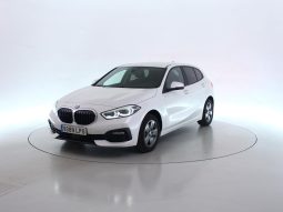 2021 BMW Serie 1 118i berlina con portón 100kW 5P manual, Gasolina 136 cv