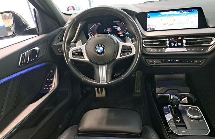 
								2021 BMW Serie 1 118d 150 ch M sport full									